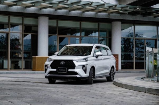 Toyota đưa ‘át chủ bài’ Veloz Cross về Việt Nam, sẽ có bước ngoặt?
