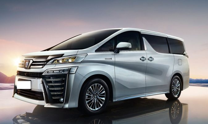 Toyota sắp kết hợp Crown và Alphard làm một mẫu xe mới